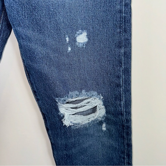 Levi’s Wedgie Straight Cropped Jeans in Carry Kerry Medium Wash Size 26 - Picture 4 of 12